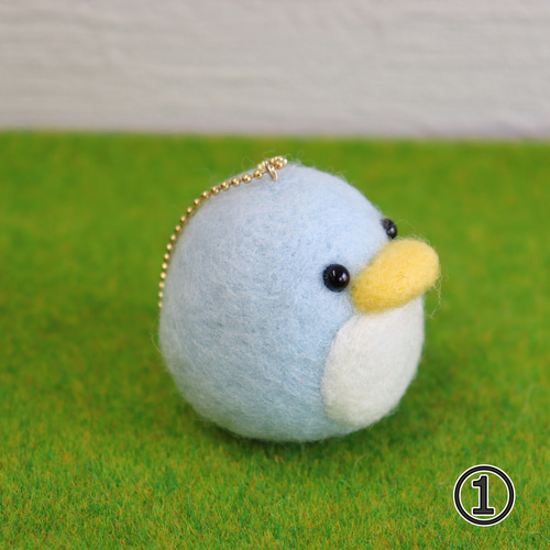 羊毛フェルト おきあがりこぼしストラップ 三種類 ペンギン・ウサギ