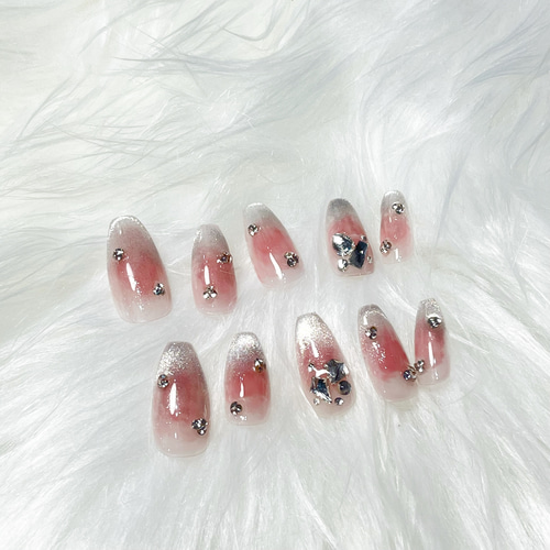 セミオーダー チーク＆マグネットフレンチのうる艶ネイルチップ 成人式  