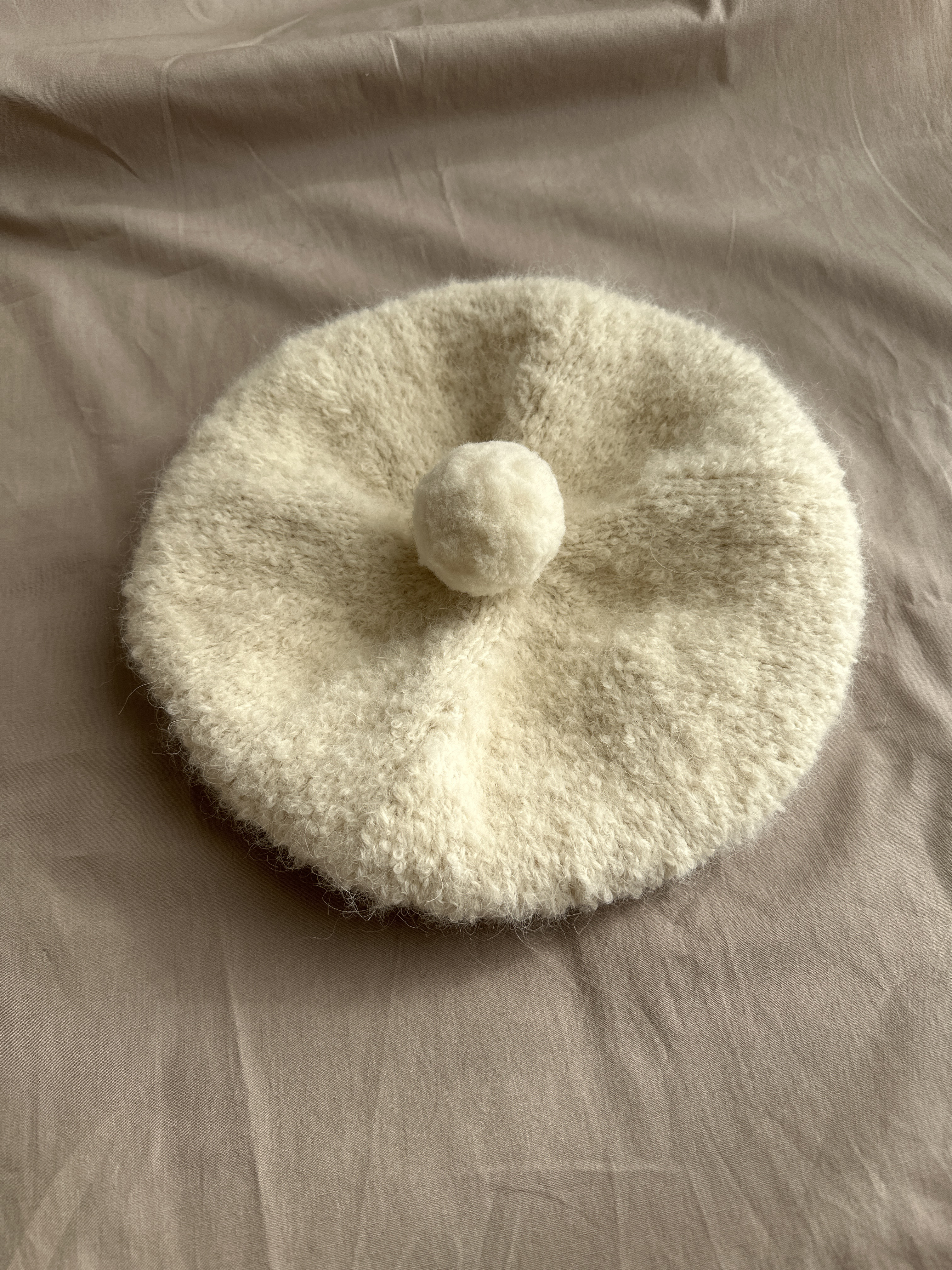 アルパカ　もこもこ　ベレー帽