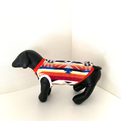 【再販】犬服 ネイティブオルテガ柄フリース❤︎ ホワイトOG　タンクトップドッグウェア　秋冬 7枚目の画像