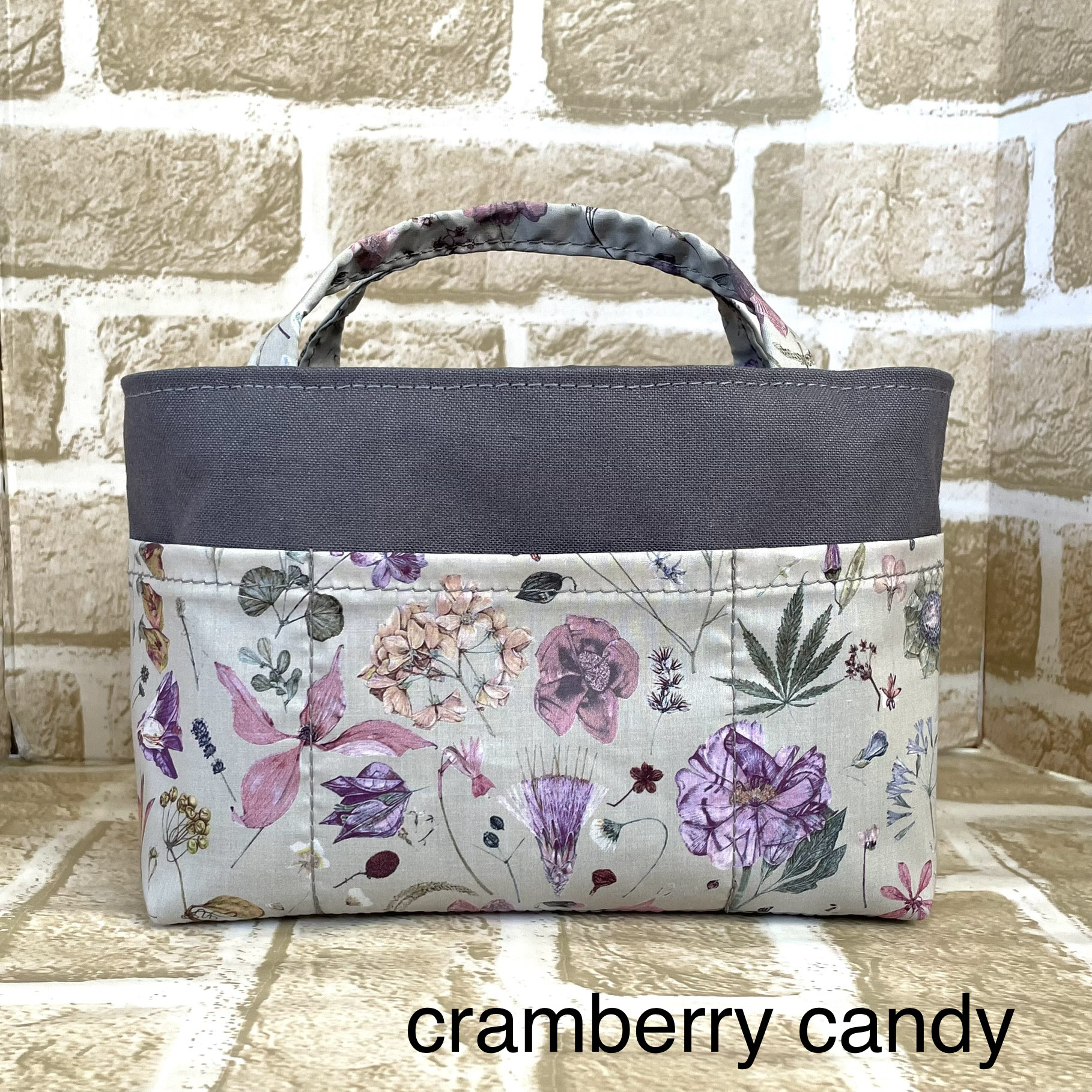 【SALE／55%OFF】 リバティプリントのコンパクトなバッグインバッグ 〈Sサイズ その他