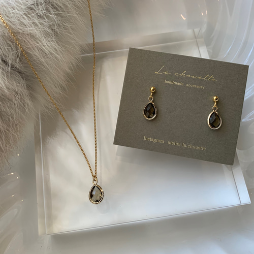 ガラスドロップ ネックレス（14kgf）＆ピアスセット（サージカル