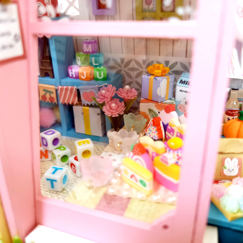 割引致しました》『LET′S PARTY』ミニチュアドールハウスの完成