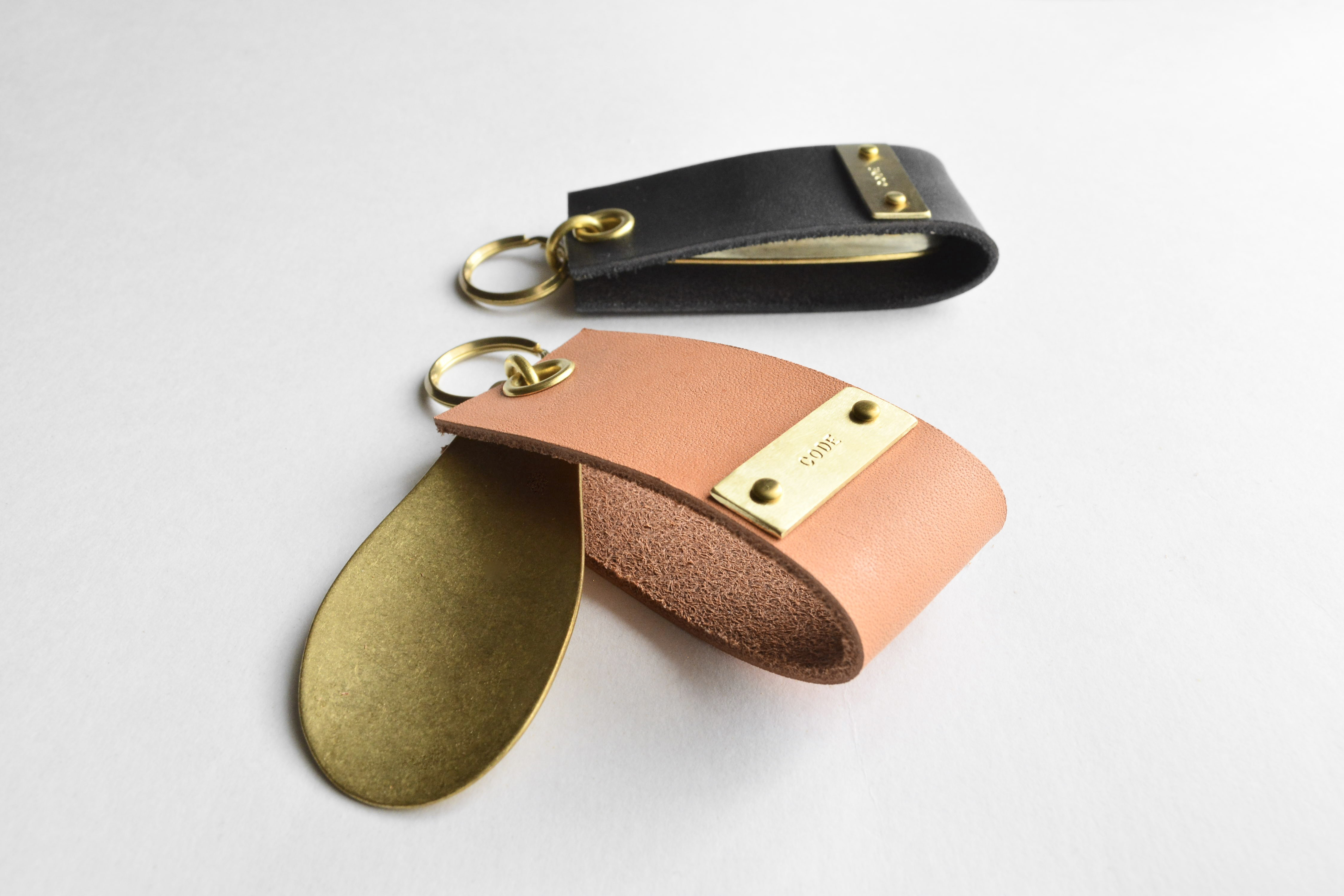 【刻印無料】携帯靴べら ナチュラル｜栃木レザー 真鍮 ヌメ革 キーホルダー シューホーン        Ω