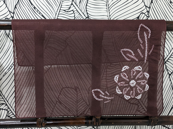絞り染め　絞り　ハンカチ　花柄　臙脂　コットン　綿 1枚目の画像