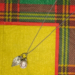 シルバーリーフ　キラキラスワロ　パールビーズを組み合わせた上品なネックレス 6枚目の画像