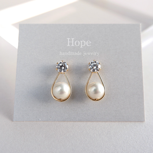 再入荷商品 CZダイヤとパールのしずくピアス＆ネックレス -スターターセット ピアス