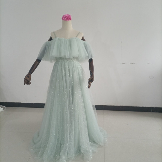 送料無料！ 抜群のおしゃれ見え キラキラチュールレレ カラードレス 取り外しオフショルダー 花嫁/結婚式 38,870円