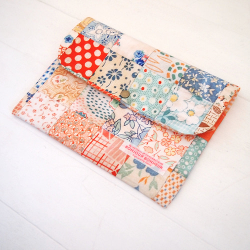 moda アンティーク/ヴィンテージパッチワークプリント 母子手帳ケース