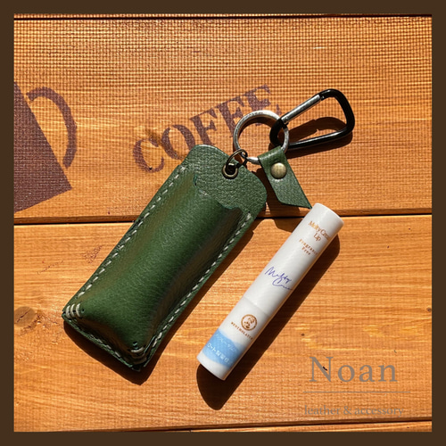 リーディンググラス　グリーン　オーバル 革ケース付き リーディンググラス グリーン オーバル 革ケース付き 本革 手縫い