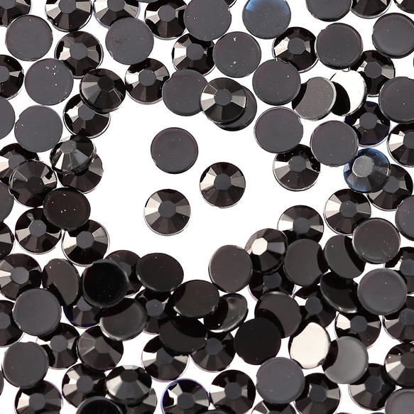 ラインストーン 5mm 黒 2000粒 丸 ネイル プラ製 3D デコ レジン ネイルアート ストーン BD3277 1枚目の画像