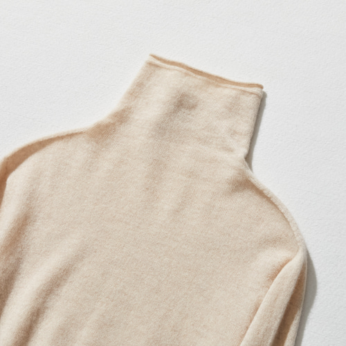 やわらかい繊維から生まれる最高の心地良さ カシミヤ100％ ハイネック