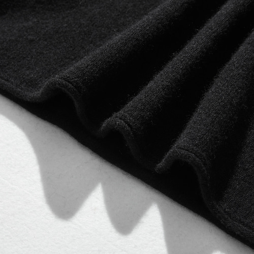 やわらかい繊維から生まれる最高の心地良さ カシミヤ100％ ハイネック