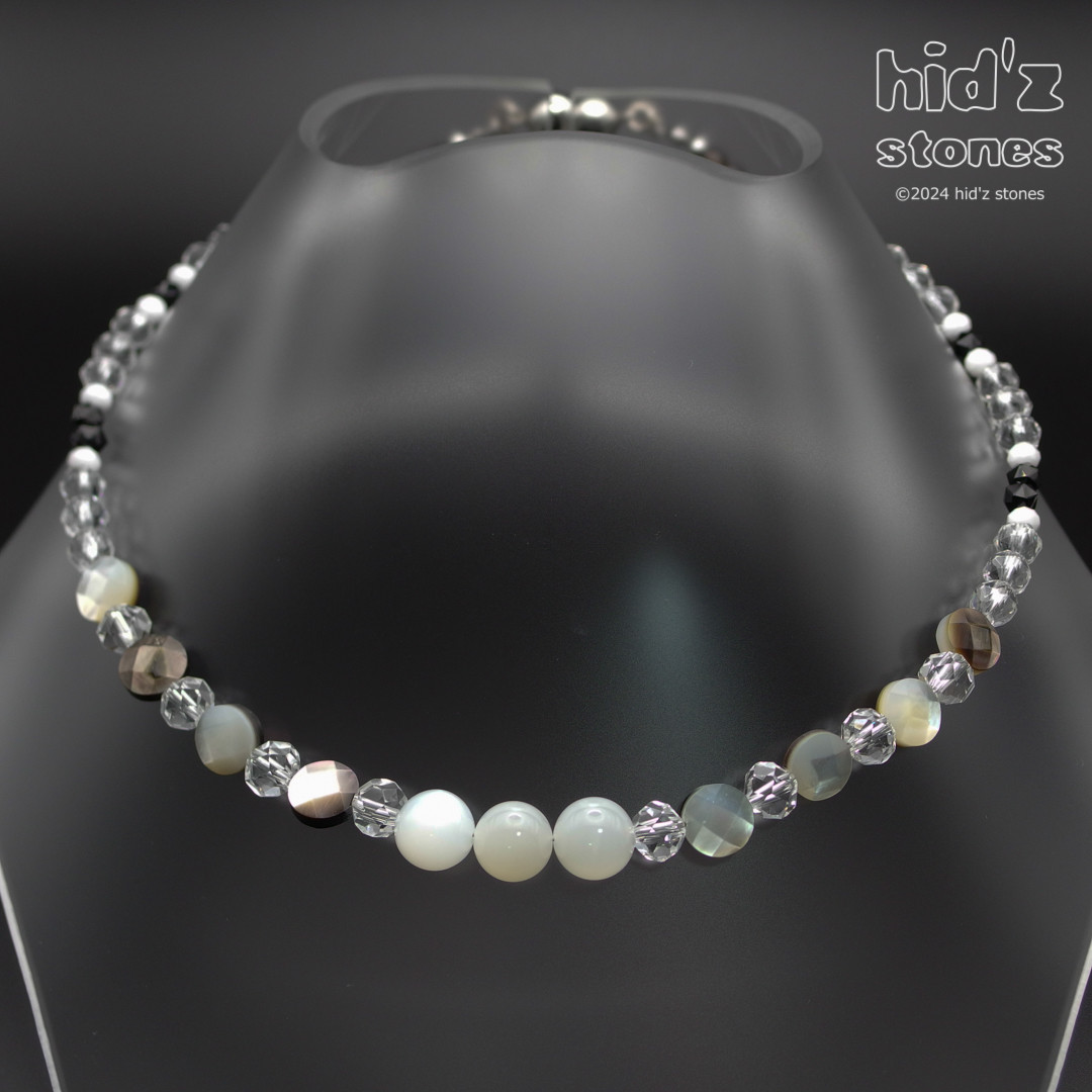 ◆一点もの天然石ネックレス:MSCL-003【マグネットクラスプ】ムーンストーン・黒蝶貝・サージカルステンレス