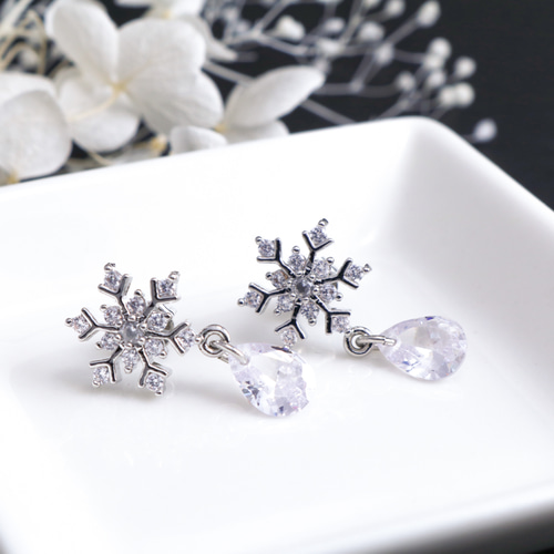 専用です☆ジルコニア雪の結晶シンプルピアス Amazon.co.jp: Candy girls ピアス 雪の結晶 レディース人気 シンプル