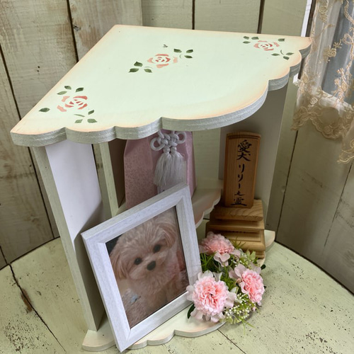 小型仏壇 メモリアルペット仏壇 コーナーフリルお仏壇ステンシルローズ