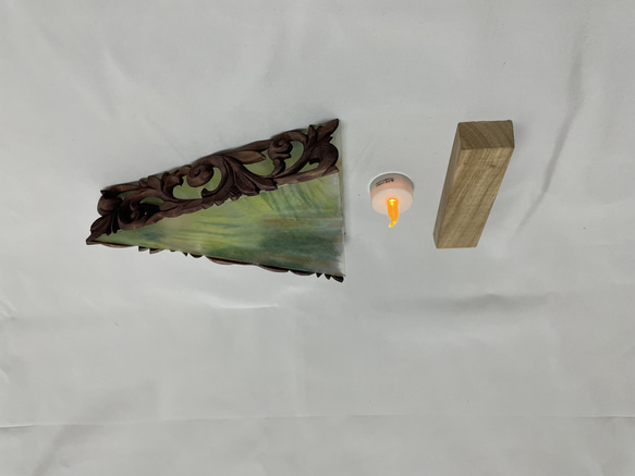 木彫　唐草模様の卓上ランプシェード 5枚目の画像