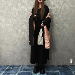 ■10日内発送■【再販】『「4WAY」ピンストライプにレースをポイント。2m大判ショール。』 シャンタン マフラー 冬 8枚目の画像