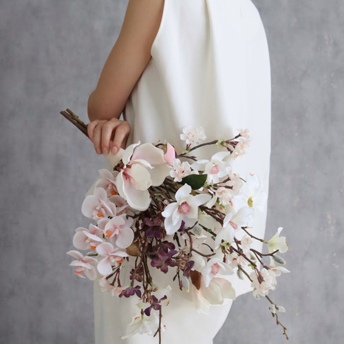 マグノリアと桜の枝ブーケ 完成品ウェディングブーケ 冬ブーケ 春