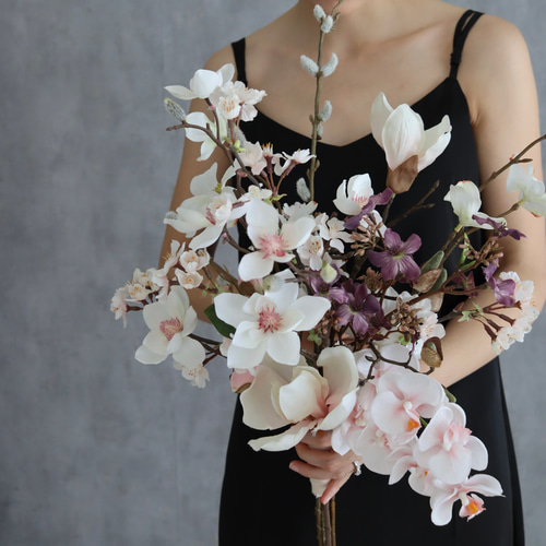 マグノリアと桜の枝ブーケ 完成品ウェディングブーケ 冬ブーケ 春