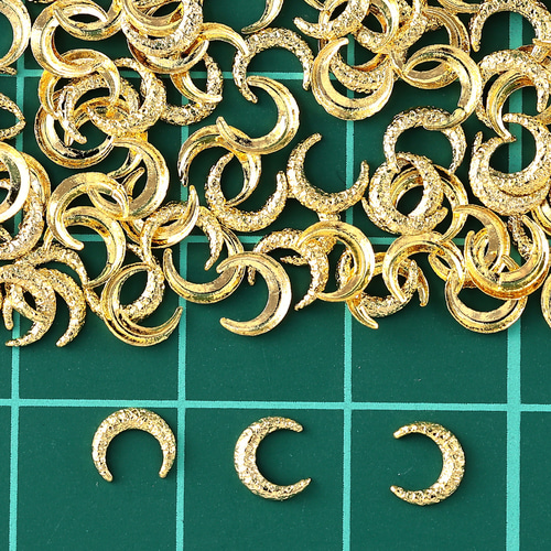 ネイルパーツ 月 スタッズ ゴールド 5mm メタル 500個 レジン封入