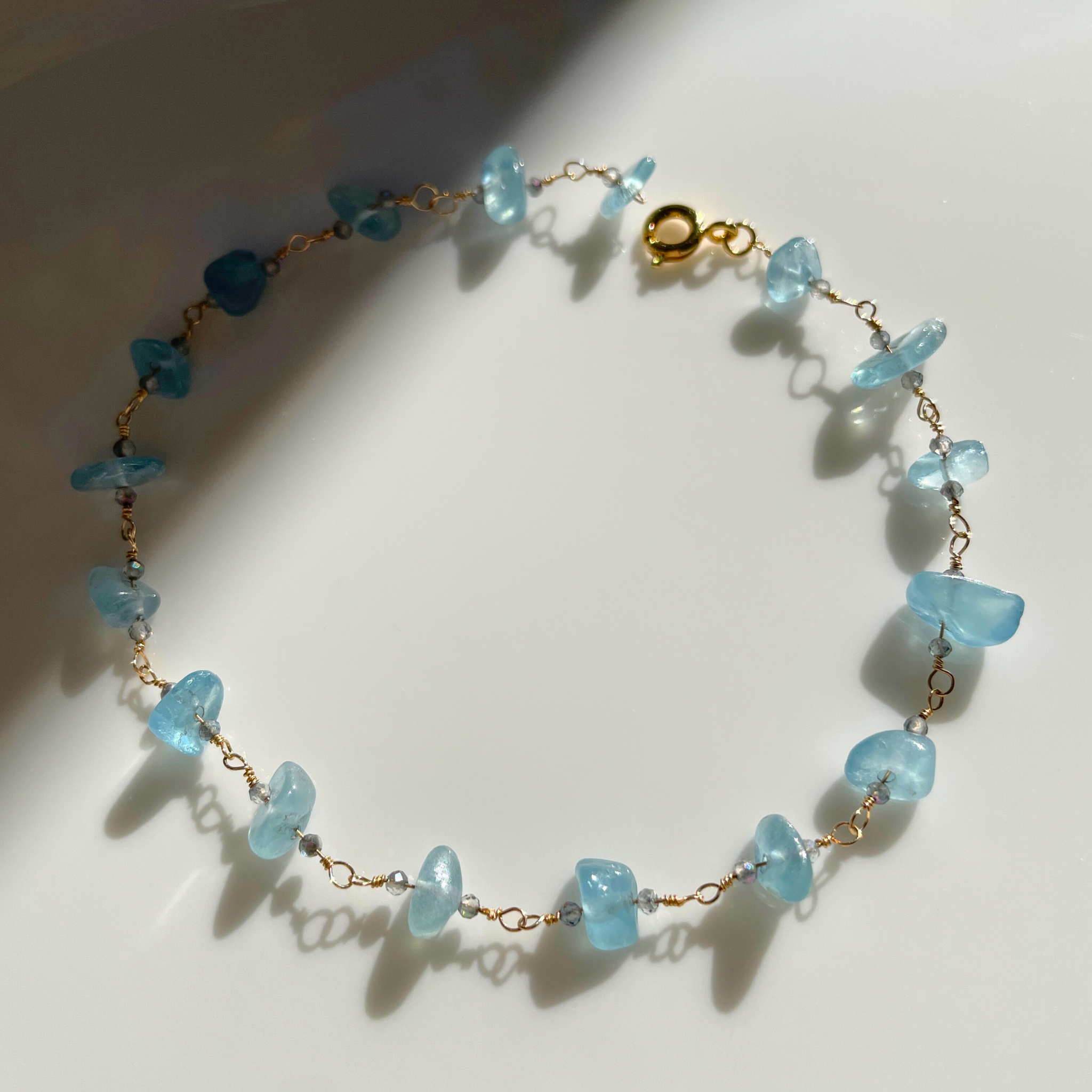 ◇14Kgf◇アクアマリンとミスティックトパーズ　ブレスレット 　天然石 　さざれ　神秘的な輝き　感情の安定　心の安定