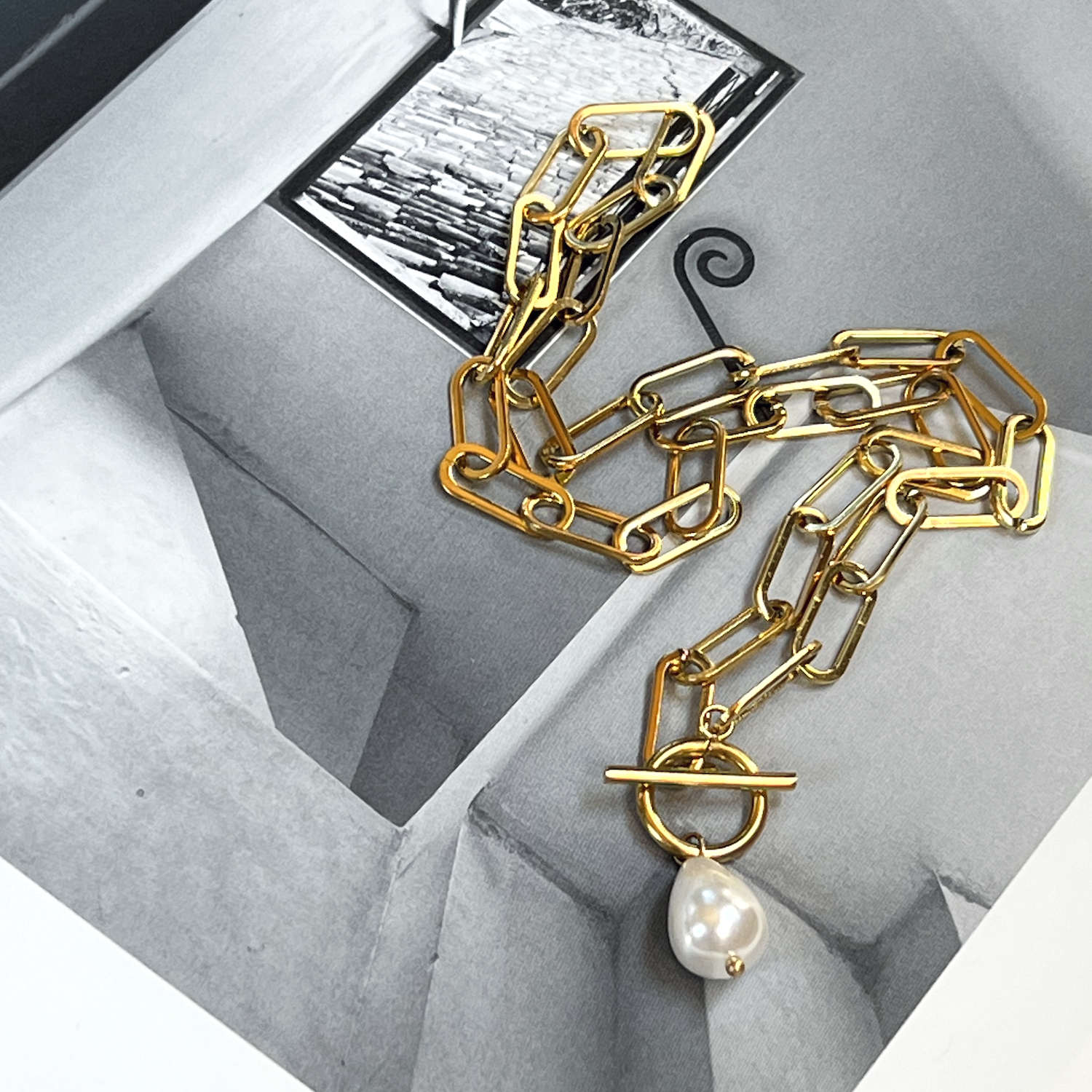 金属アレルギー対応❤️ マザーオブパール サージカルステンレス  マンテル留め具 ネックレス ゴールド 114-P