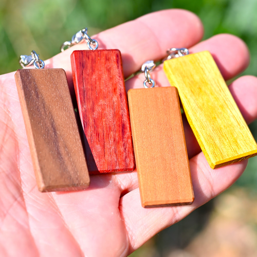 シンプルな木のキーホルダー キーホルダー kiki 通販