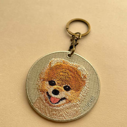 キーホルダー 犬 刺繍 ポメラニアン 動物 愛犬 プレゼント ギフト 両面 ストラップ バッグチャーム or-050 1枚目の画像