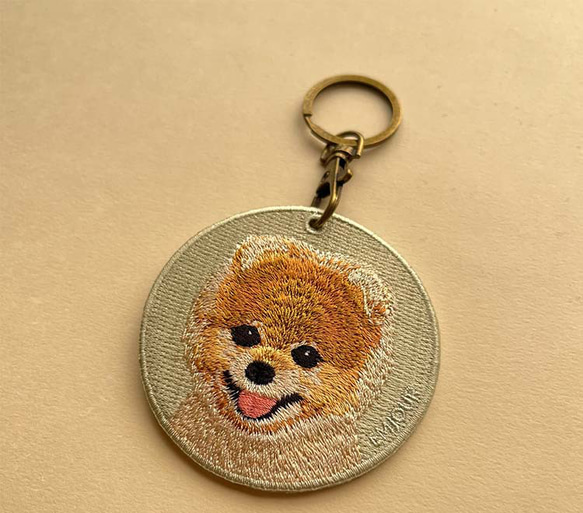 キーホルダー 犬 刺繍 ポメラニアン 動物 愛犬 プレゼント ギフト 両面 ストラップ バッグチャーム or-050 1枚目の画像