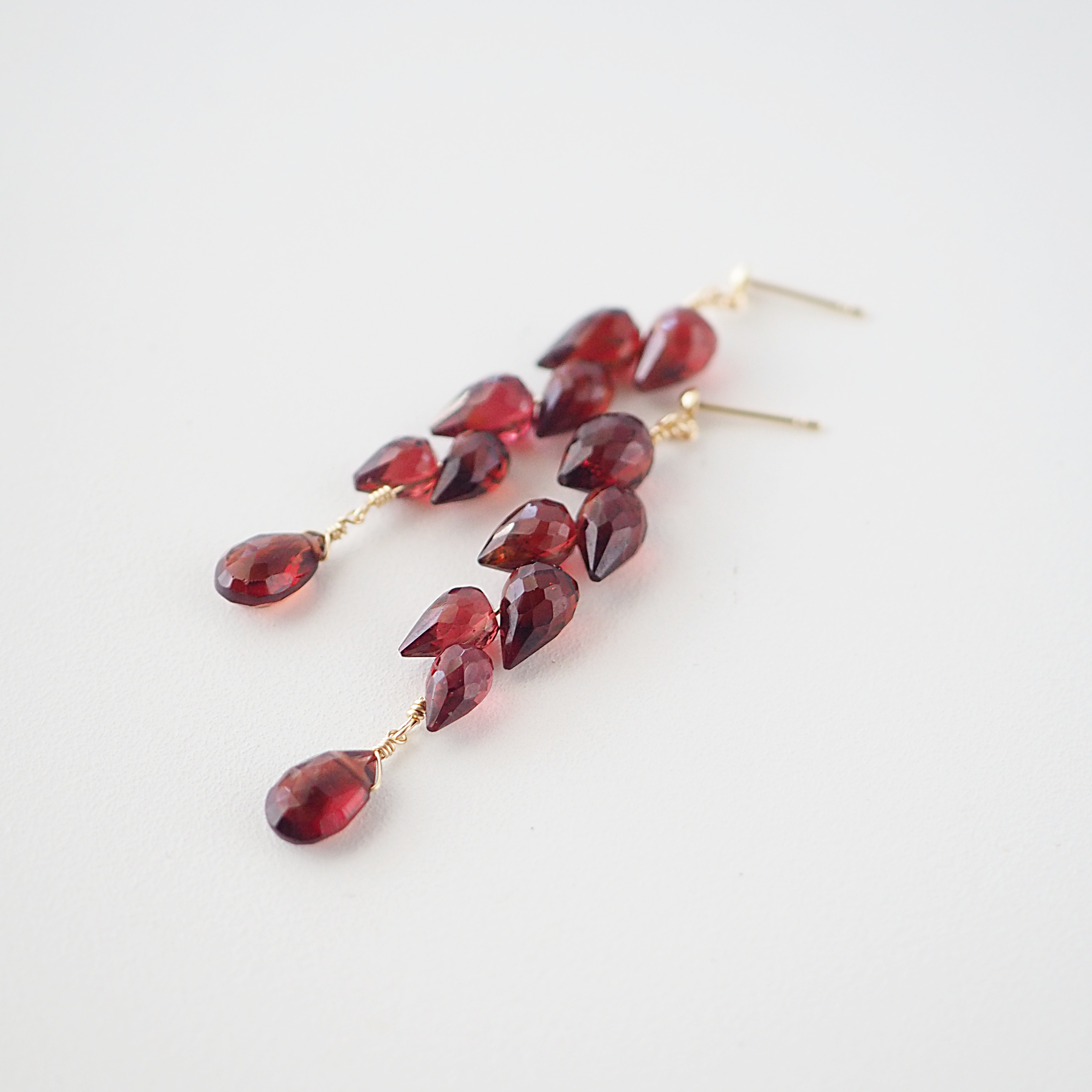 K10 / モザンビーク産ガーネットピアス / 1月誕生石 / 送料無料