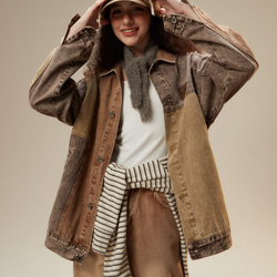カウボーイジャケットのゆったりとしたコートをつなぎ合わせる男女  23-1106 1枚目の画像