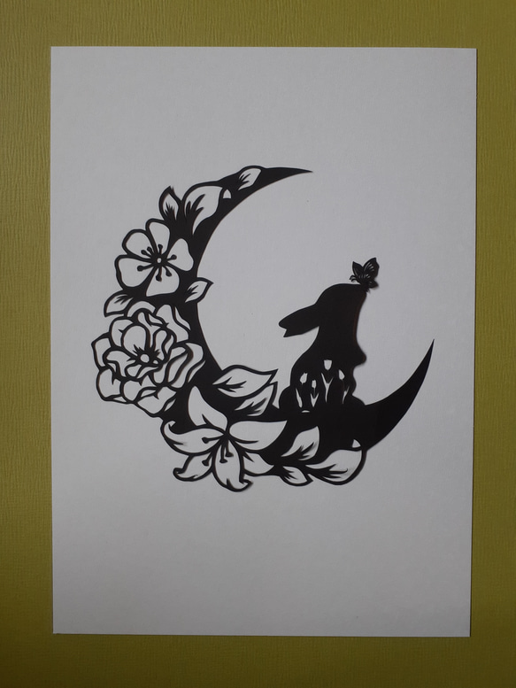 切り絵アート 花月とウサギと蝶 切り絵 makochin 通販 16825371