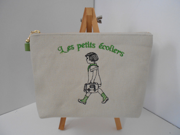 通学のフランスの女の子刺繍の帆布のポーチネイビー１６㎝　１８㎝　２０㎝ 5枚目の画像