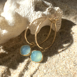 *14kgf* Framed Chalcedony Hoop Earrings　フレームカルセドニーのフープピアス 槌目 9枚目の画像