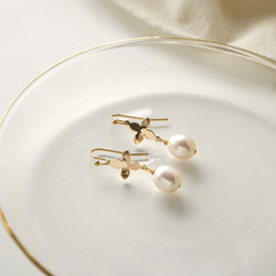 ✦不鏽鋼/14kgf優質珍珠小花單顆珍珠耳環``耳環OK``可愛成人款``小巧耳環&#39; 第2張的照片