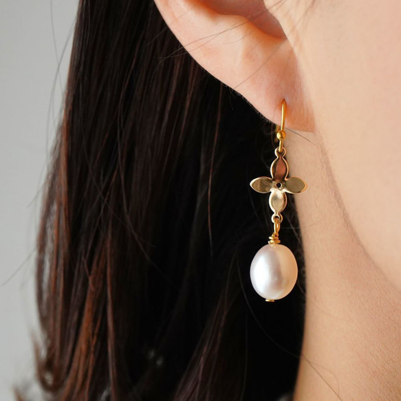 ✦不鏽鋼/14kgf優質珍珠小花單顆珍珠耳環``耳環OK``可愛成人款``小巧耳環&#39; 第4張的照片