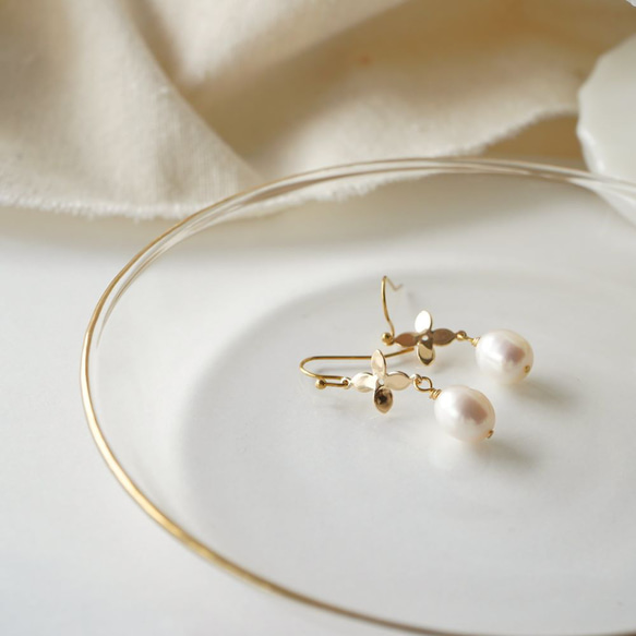 ✦不鏽鋼/14kgf優質珍珠小花單顆珍珠耳環``耳環OK``可愛成人款``小巧耳環&#39; 第5張的照片
