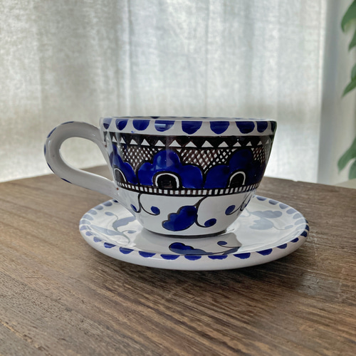 イタリア陶器　イタリア製 ティーカップ＆ソーサーマヨリカ焼き イタリア陶器 青い陶器 コーヒー