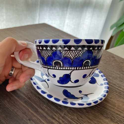 青い絵柄の陶器カップセット 青い絵柄の陶器カップセット 青い絵柄の