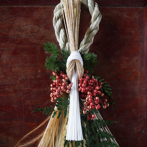 凛々しくもナチュラルな味わいのしめ縄 / タッセル金白 (25-26' ver