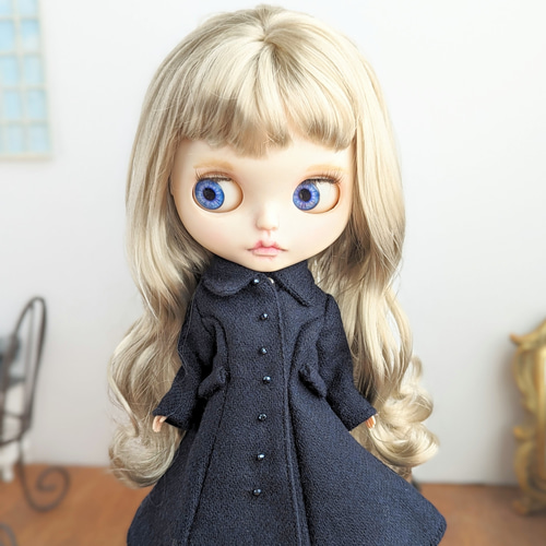 Blythe ブライス　ドール  ハンドメイド服　コート 1004※ウール素材のネイビーフレアロングコート※ブライスアウトフィット