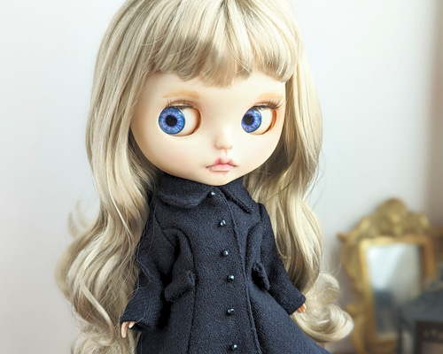 812※ウール素材の黒のフレアロングコート※ブライスアウトフィット※1/6ドール 812※ウール素材の黒のフレアロングコート※ブライスアウト