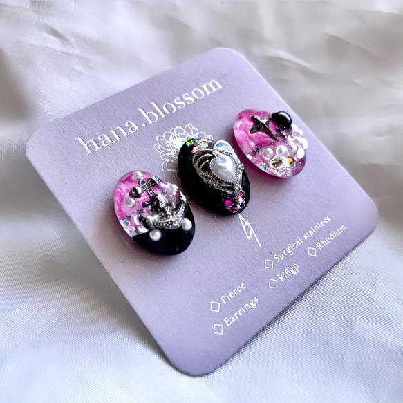 glass oval pink black Earrings 2枚目の画像