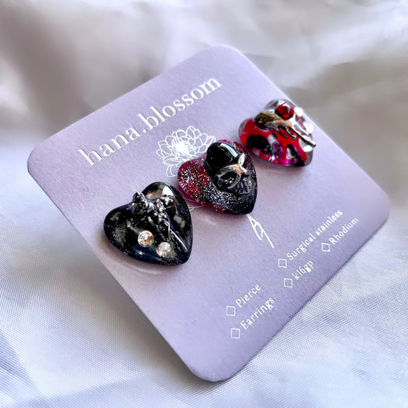 glass heart 3way skull black Earrings 2枚目の画像