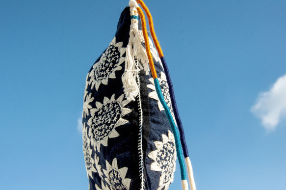 手縫い純綿サイドバックパック/刺繍クロスボディバッグ/刺繍ショルダーバッグ/インディゴ 手縫い藍染バッグ-フラワー クリスマス 17枚目の画像