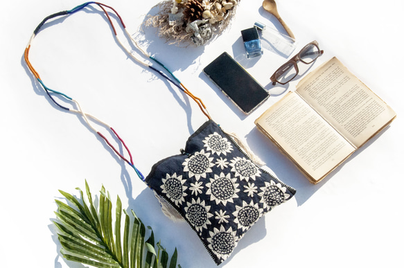 手縫い純綿サイドバックパック/刺繍クロスボディバッグ/刺繍ショルダーバッグ/インディゴ 手縫い藍染バッグ-フラワー クリスマス 15枚目の画像