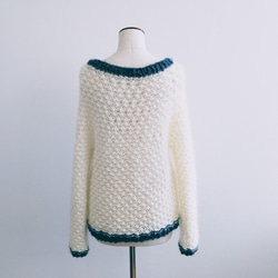 『再販・受注製作』キッドモヘアのベリー柄のセーター　スレートブルー×オフホワイト　キャメル 8枚目の画像