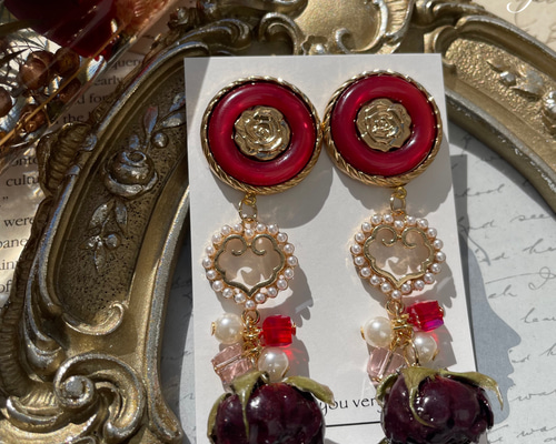 黄昏のワイン 赤薔薇ドライフラワー封入 鉱石レジン ピアス