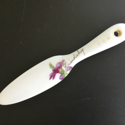 マイセン柄のバターナイフ（マーガリンナイフ）紫の花 1枚目の画像